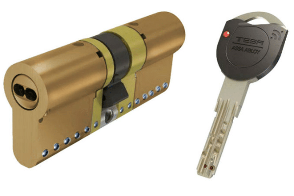 que-es-una-cerradura-antibumping_1539938376